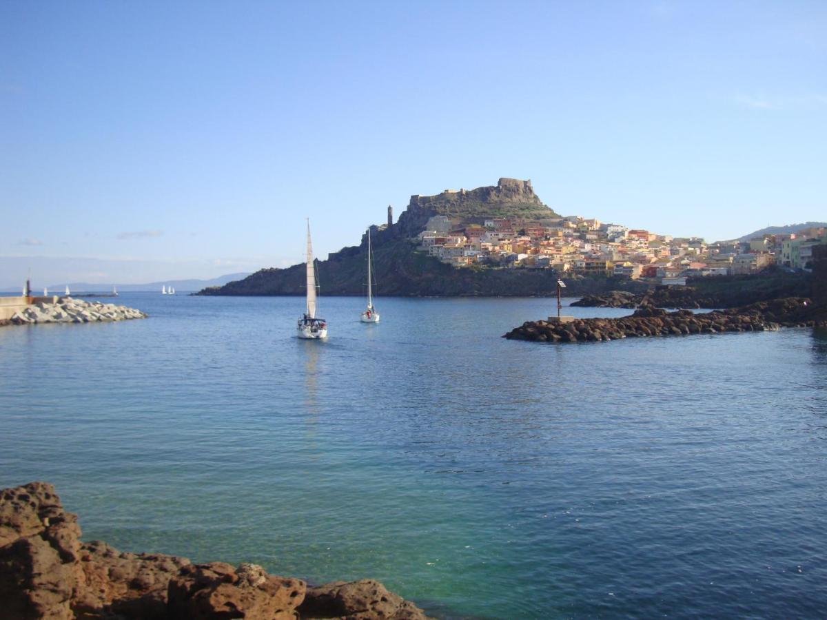 Grazioso Attico Vicino Alla Spiaggia E Al Centro Castelsardo Eksteriør bilde