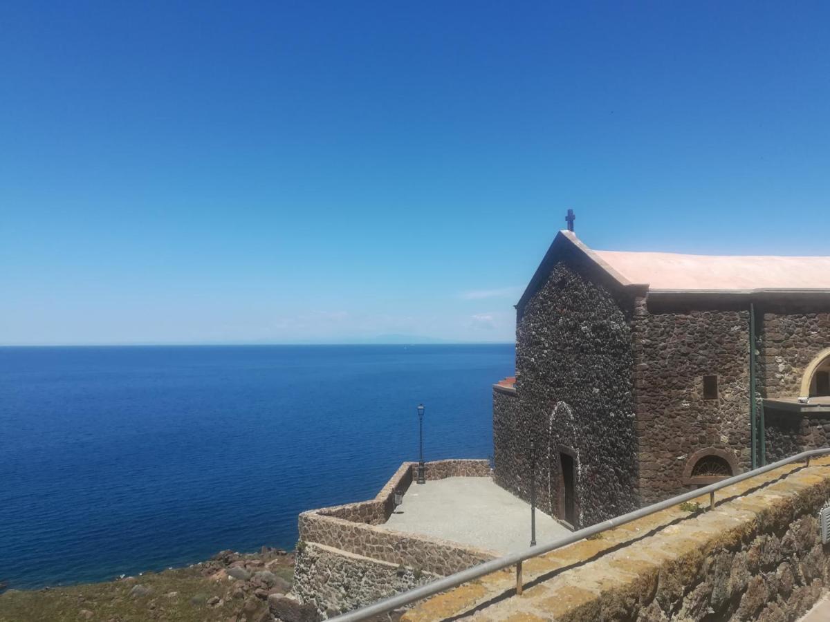 Grazioso Attico Vicino Alla Spiaggia E Al Centro Castelsardo Eksteriør bilde